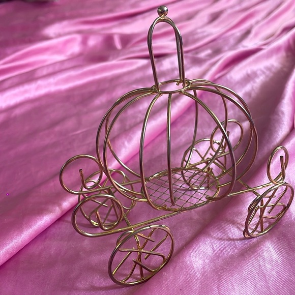 Bath & Body Works Other - Bath & Bodyworks Cinderella Candle Holder ✨